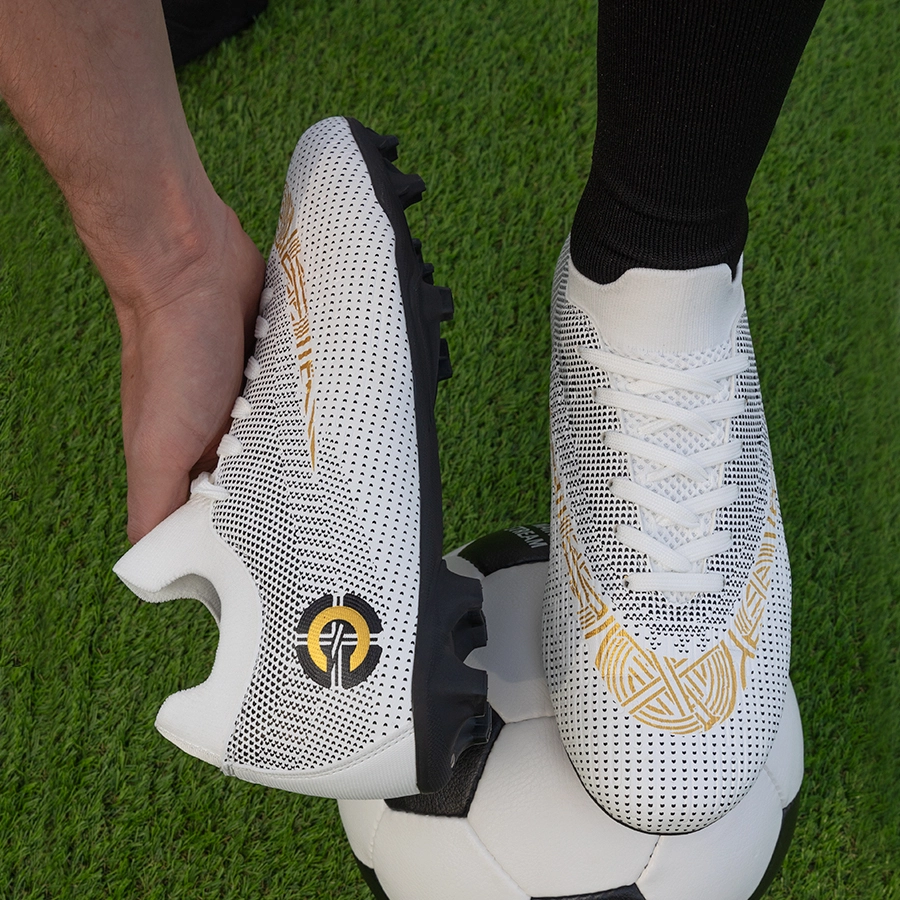 Бутсы футбольные KR-094 белые