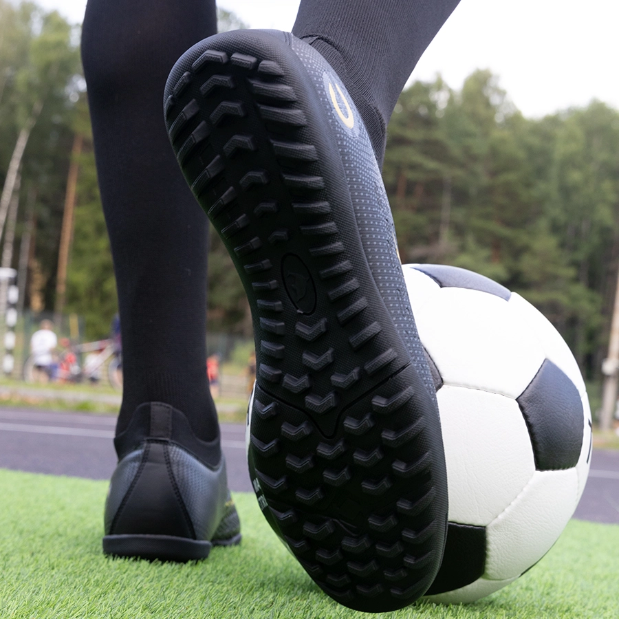 Бутсы футбольные KR-103 черные