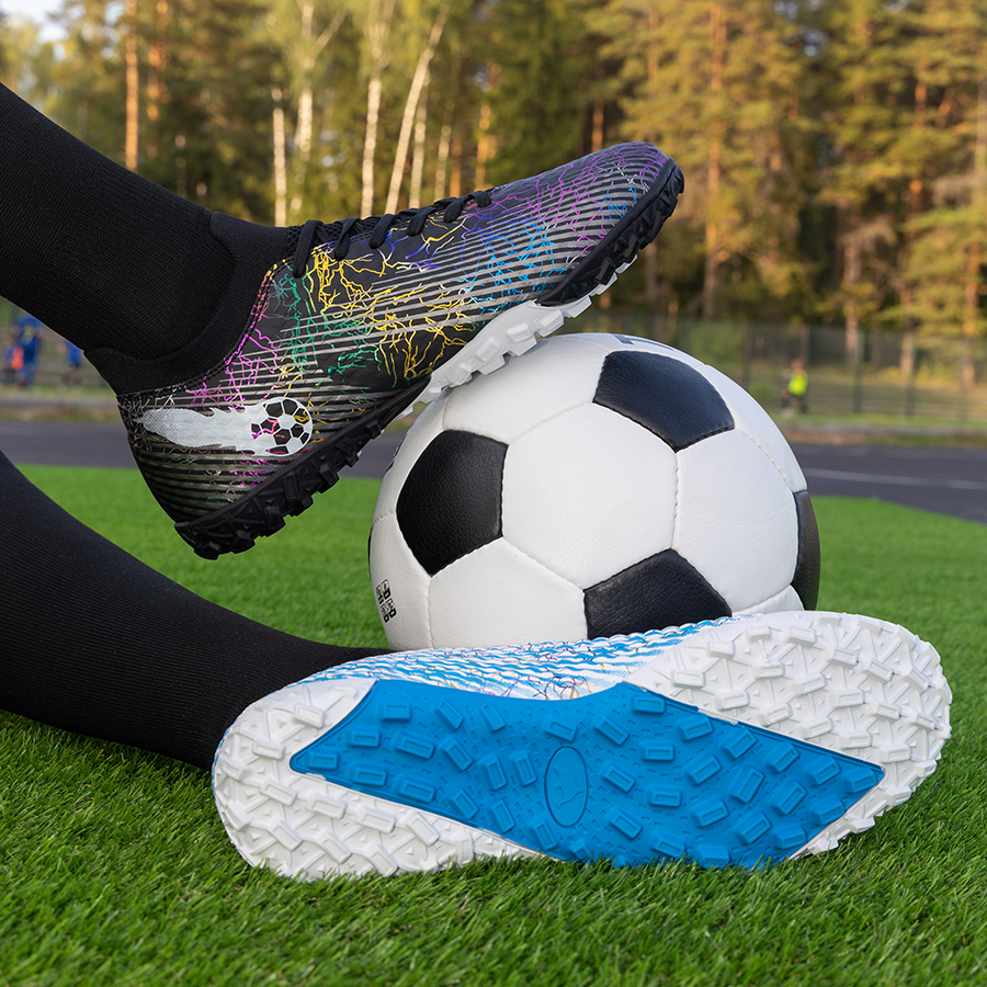 Бутсы футбольные KR-134 черный-белый