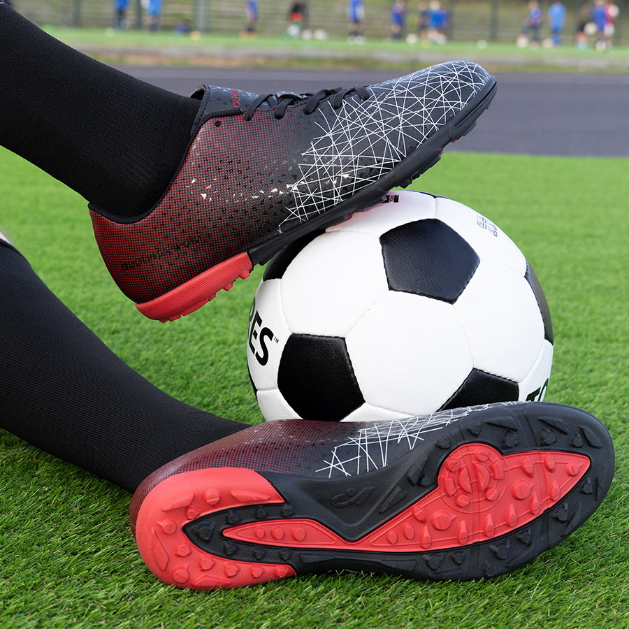 Бутсы футбольные KR-061 черно-красные