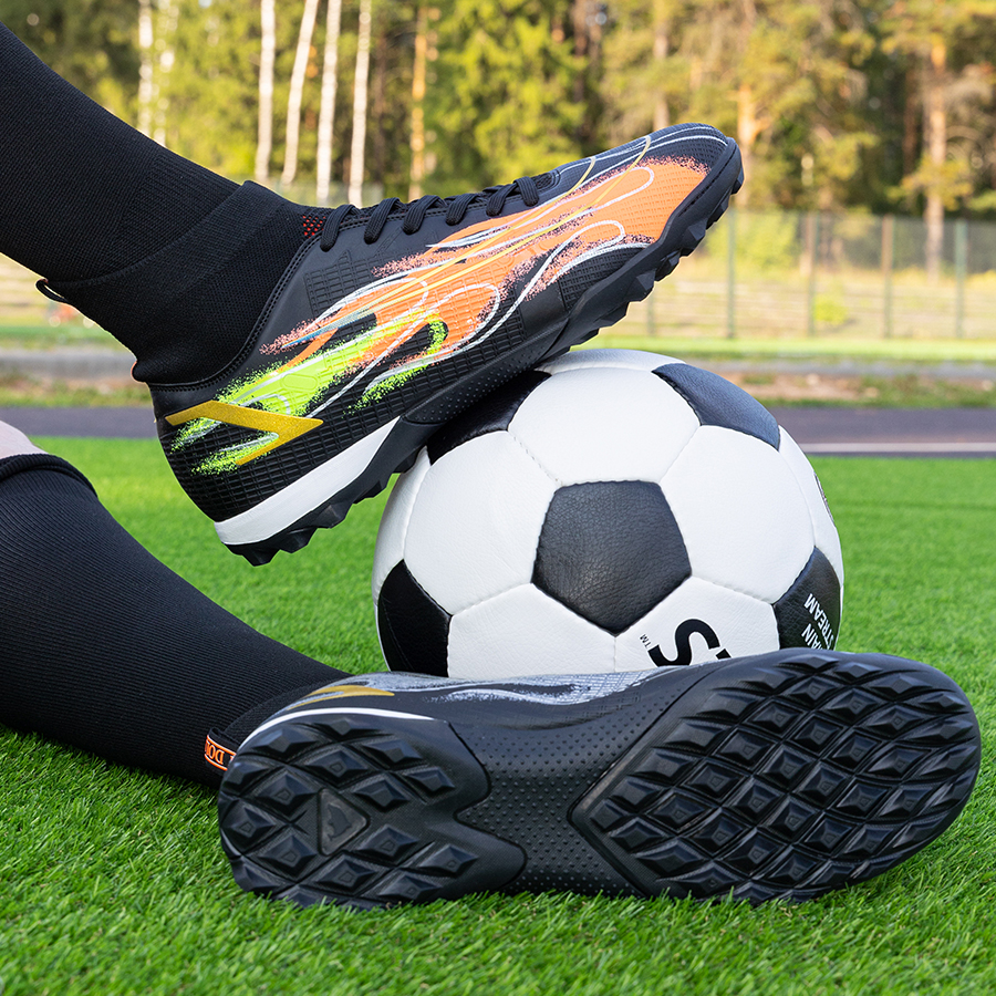 Бутсы футбольные KR-141 черные