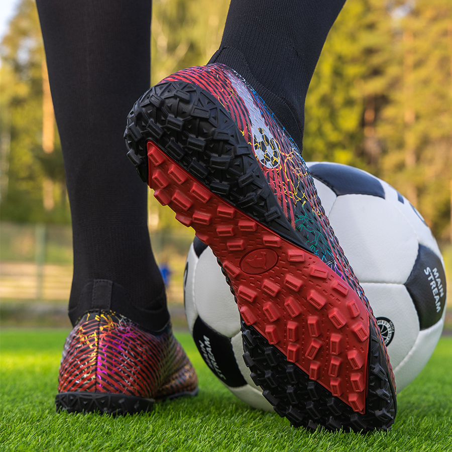 Бутсы футбольные KR-134 черно-красные