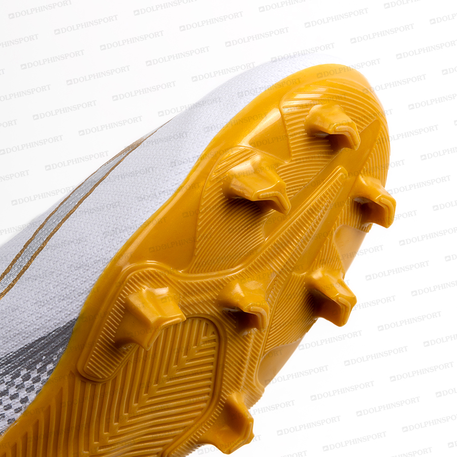 Бутсы футбольные KR-132/2 белые