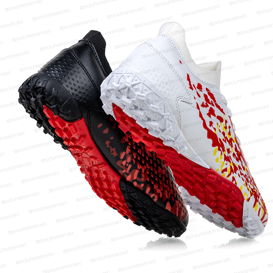 Бутсы футбольные KR-130/1 белый-черный