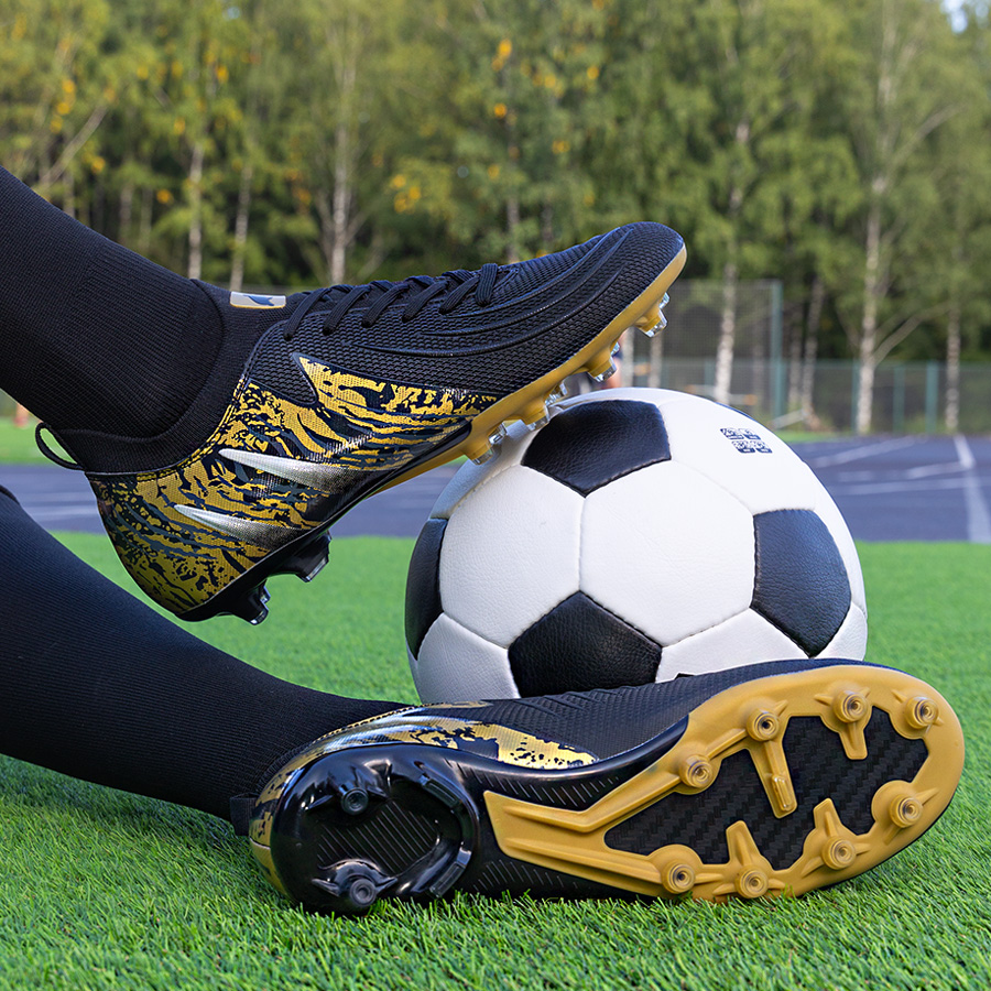 Бутсы футбольные KR-208 черно-золотистые