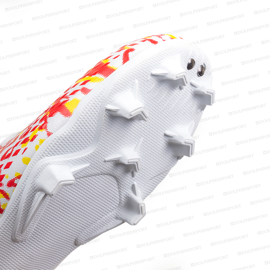 Бутсы футбольные KR-130 белый-черный