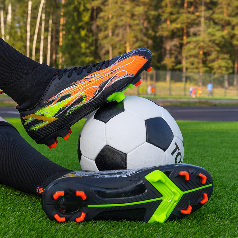 Бутсы футбольные KR-141/2 черный